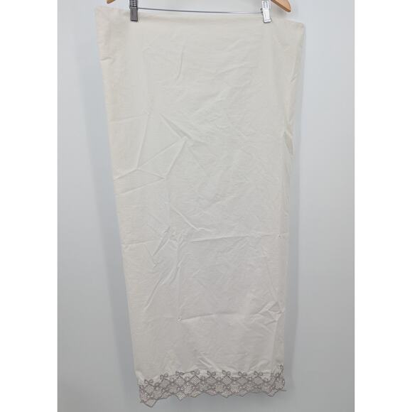 D. Porthault Ivory Pillowcase Gray Lace Trim 100% Combed Cotton - Picture 1 of 5